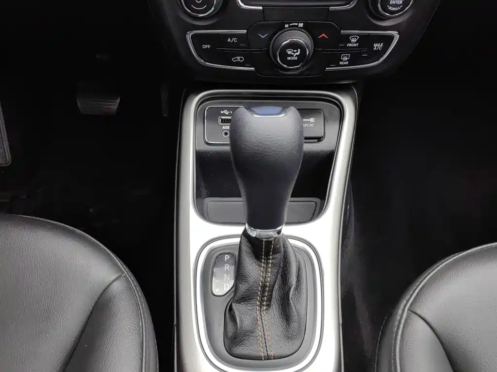 Jeep Compass — миниатюра 13
