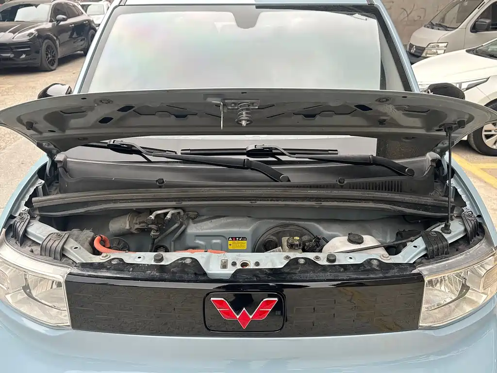 Wuling MINIEV — миниатюра 6