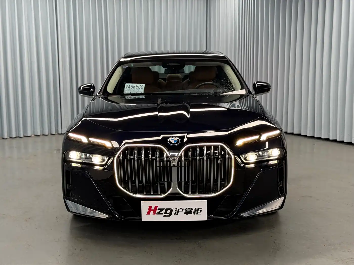 BMW i7