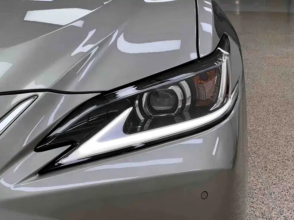 Lexus ES — миниатюра 4