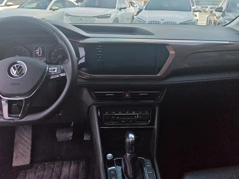 Volkswagen Tharu — миниатюра 13