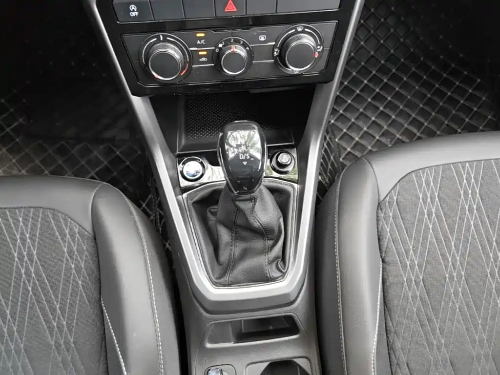 Volkswagen T-Cross — миниатюра 14