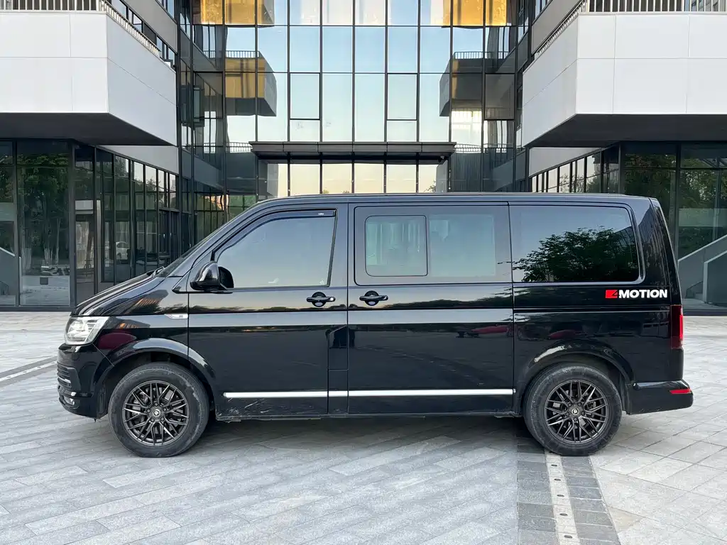Volkswagen Multivan — миниатюра 3
