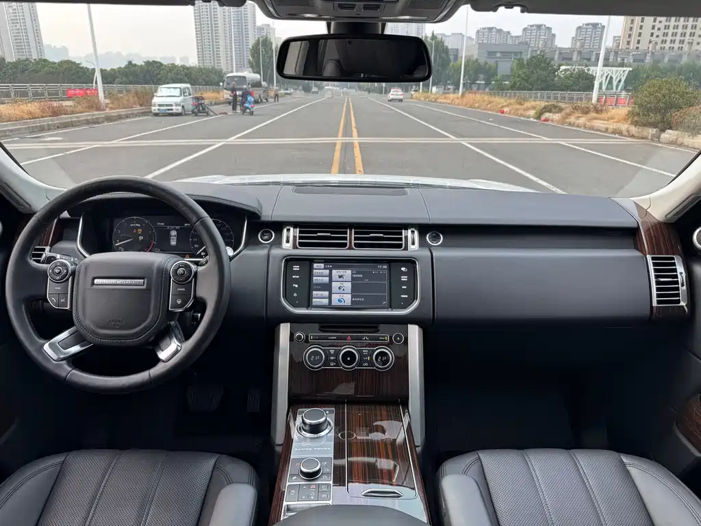 Land Rover Range Rover — миниатюра 27