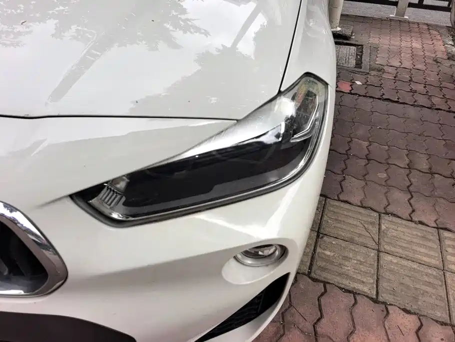 BMW X2 (Import) — миниатюра 5