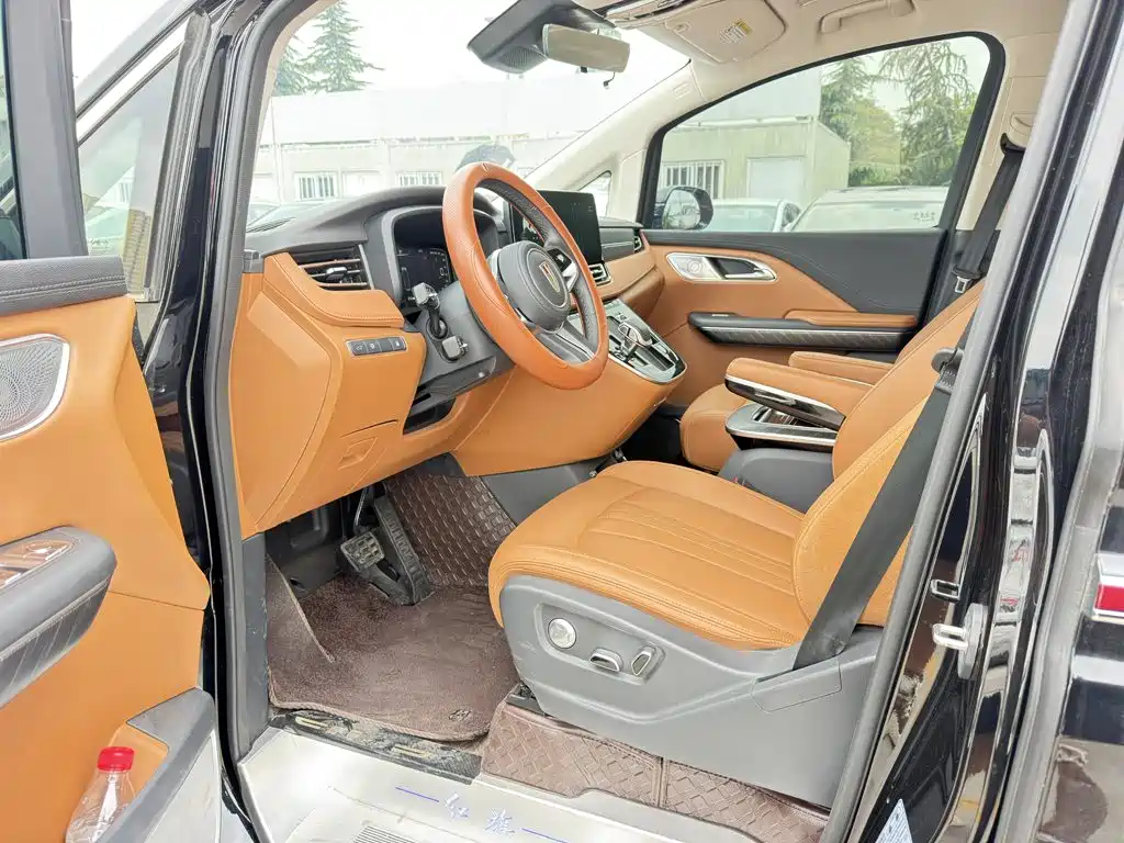 Hongqi Hongqi HQ9 PHEV — миниатюра 5