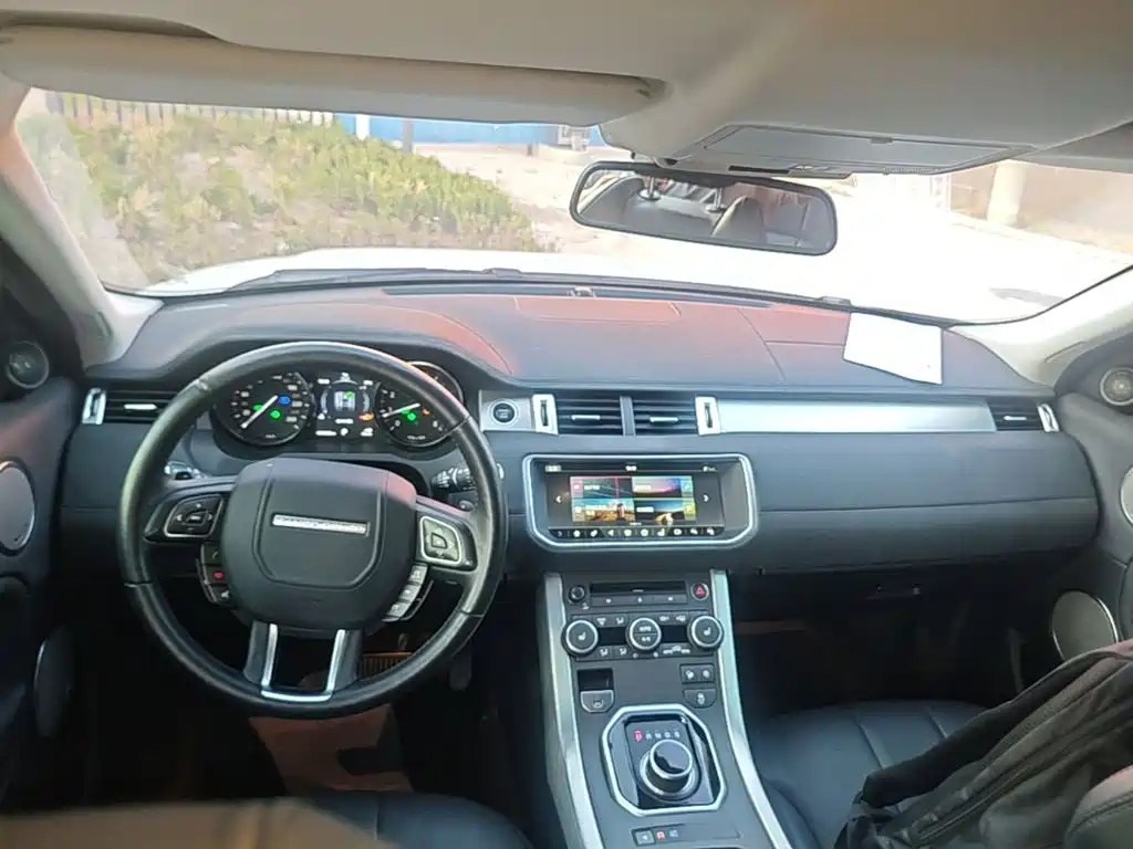 Land Rover Evoque — миниатюра 10