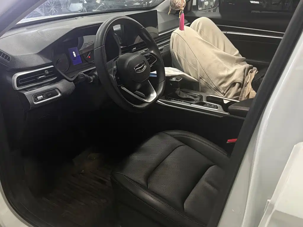 Geely Emgrand — миниатюра 4