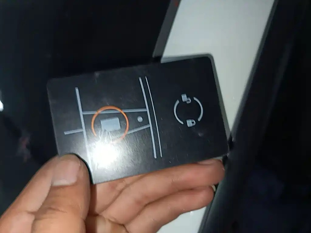 Tesla Model 3 — миниатюра 9