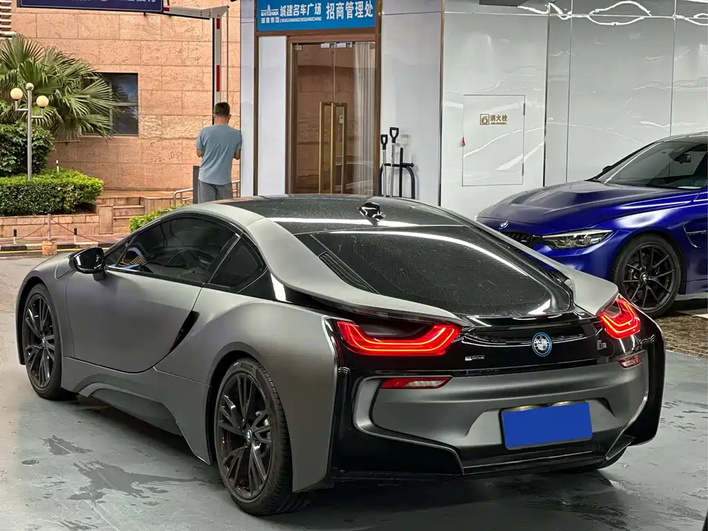 BMW i8 — миниатюра 4