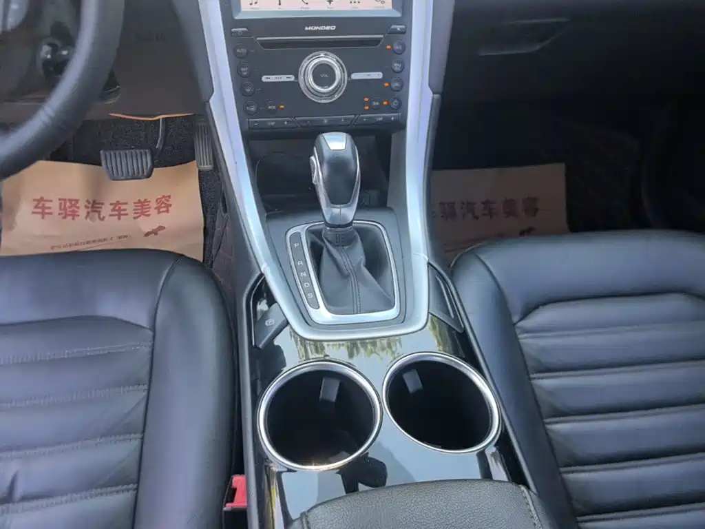 Ford Mondeo — миниатюра 14