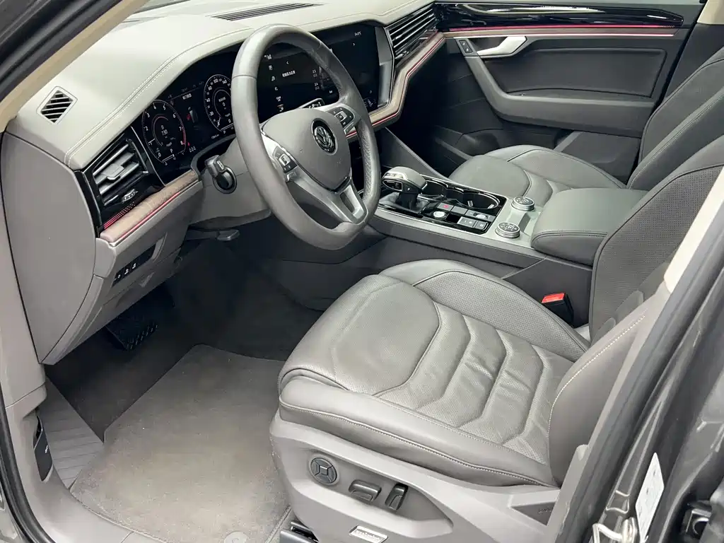 Volkswagen Touareg — миниатюра 13