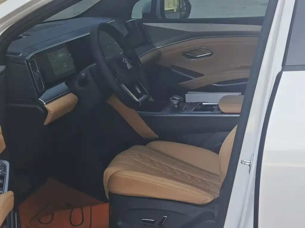 BYD L DM-i — миниатюра 6