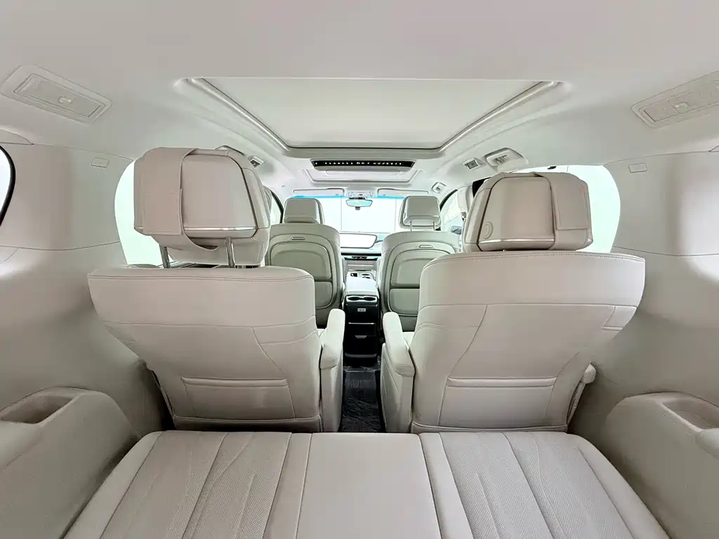 Buick GL8 Hybrid — миниатюра 9