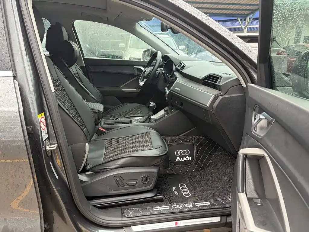 Audi Q3 — миниатюра 11