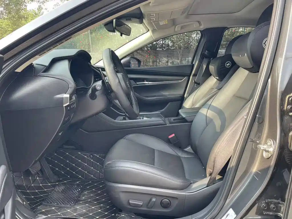 Mazda 3 Axela — миниатюра 4