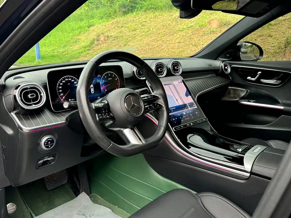 Mercedes-Benz C-Class — миниатюра 8