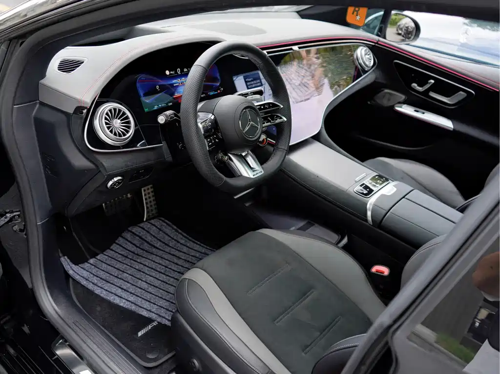 MERCEDES-BENZ EQE AMG