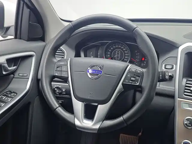 Volvo XC60 — миниатюра 12