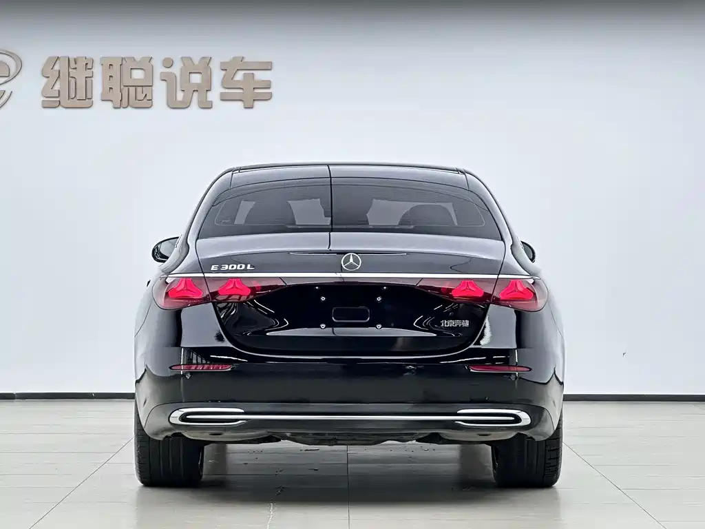 Mercedes-Benz E-Class — миниатюра 5