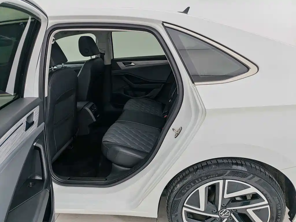 Volkswagen Sagitar — миниатюра 14