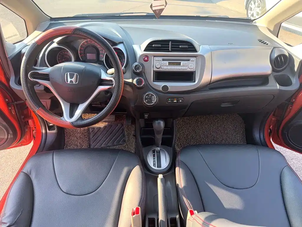 Honda Fit — миниатюра 5