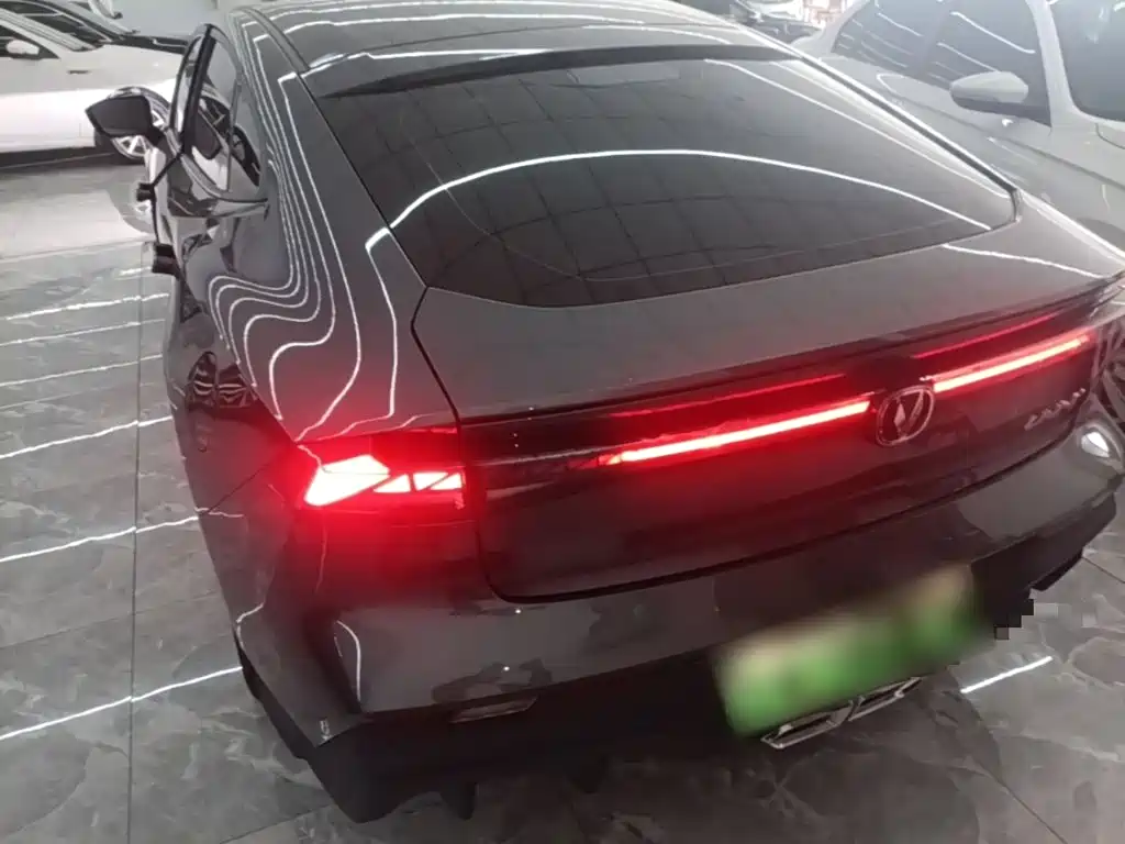 Changan UNI-V iDD — миниатюра 6