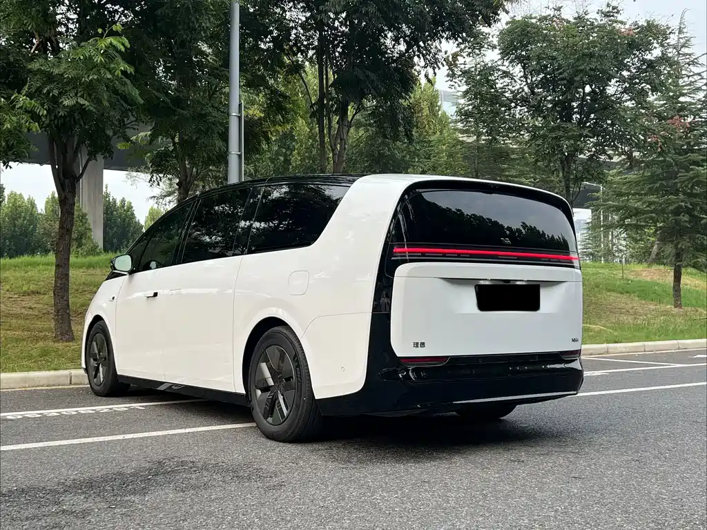Li Auto Li MEGA — миниатюра 9