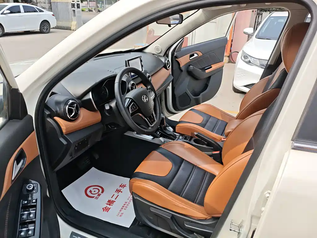 BAIC Senova X35 — миниатюра 12