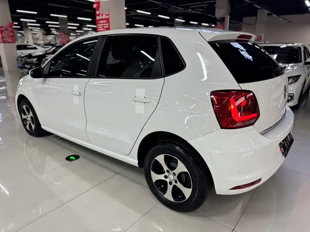 Volkswagen Polo — миниатюра 7
