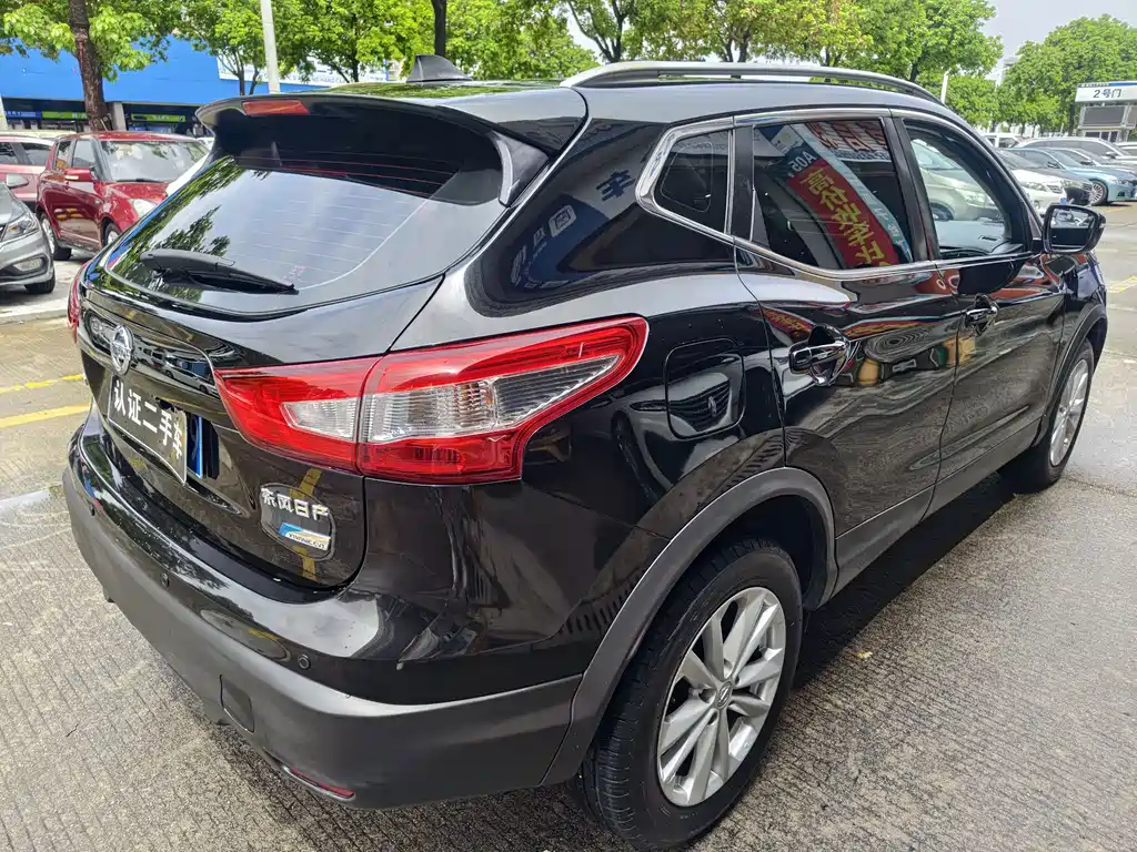 Nissan Qashqai — миниатюра 8