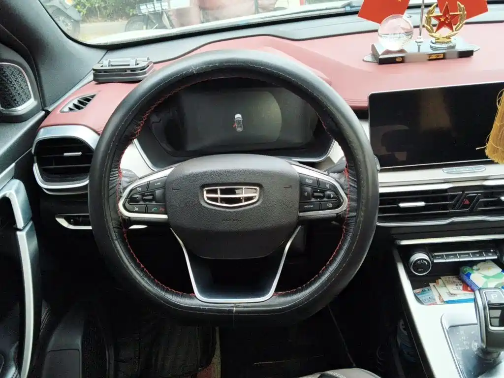 Geely Binyue — миниатюра 3