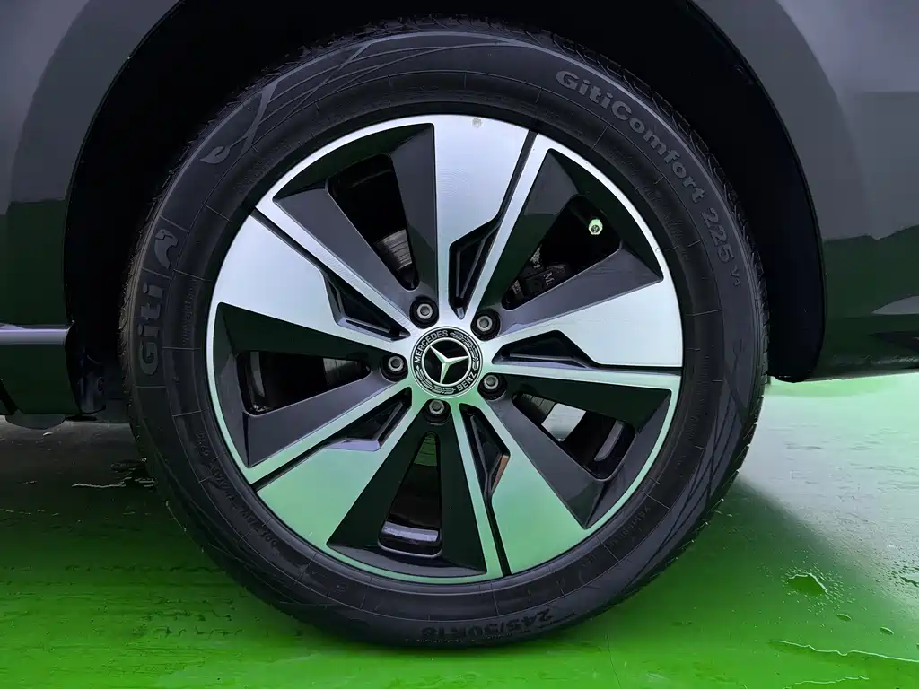Mercedes-Benz V-Class — миниатюра 41