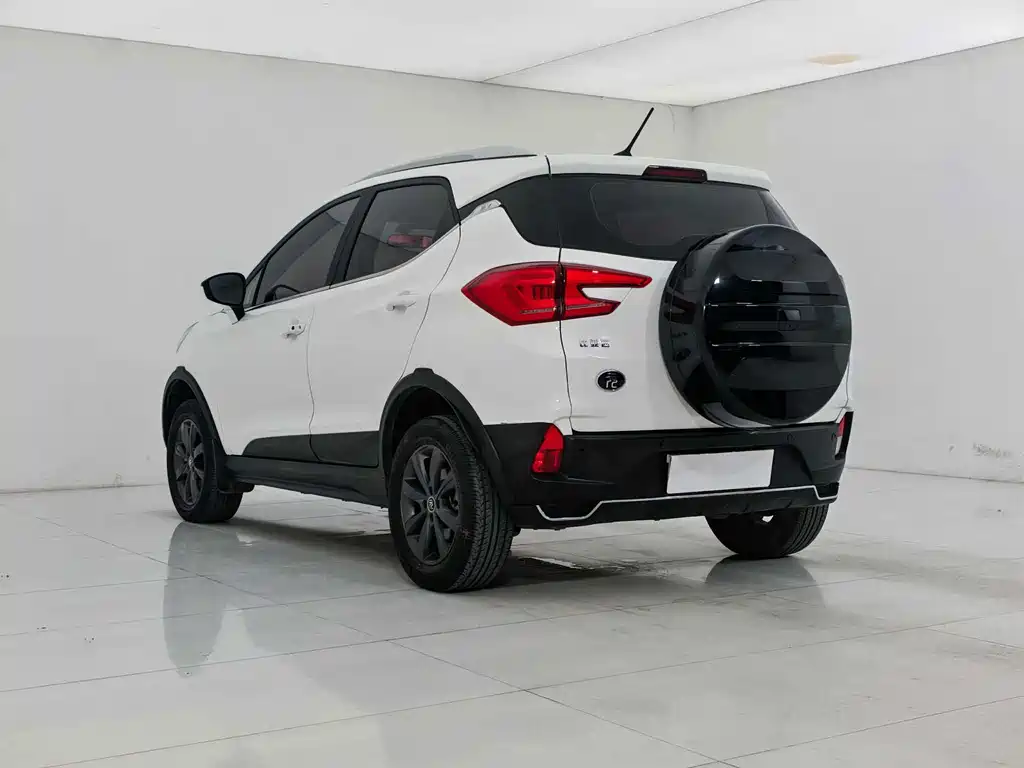BYD Yuan EV — миниатюра 4
