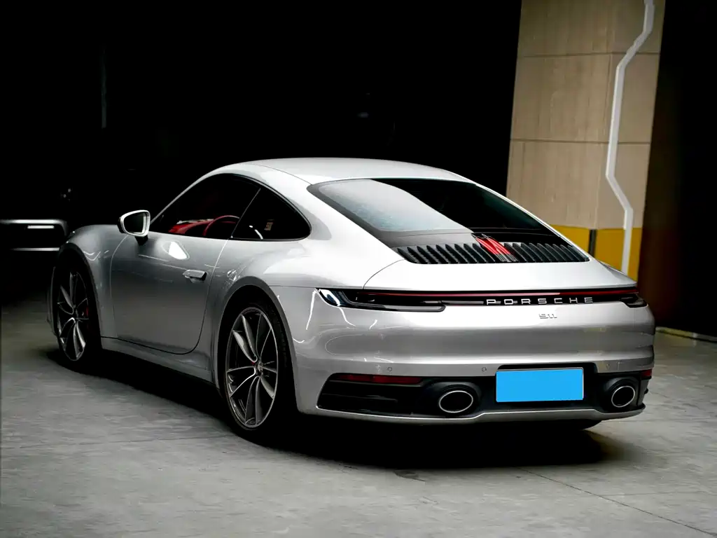 Porsche 911 2023 Carrera 3.0T