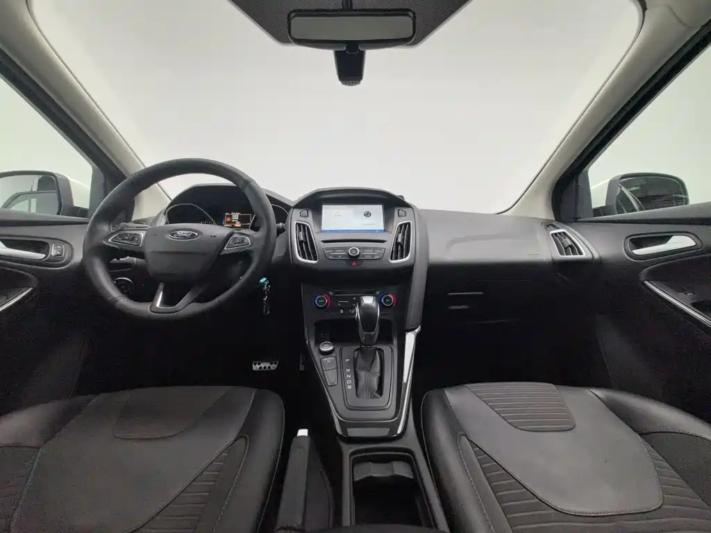 Ford Focus — миниатюра 5