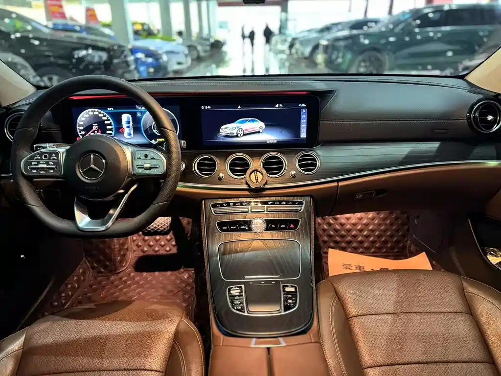 MERCEDES-BENZ E CLASS