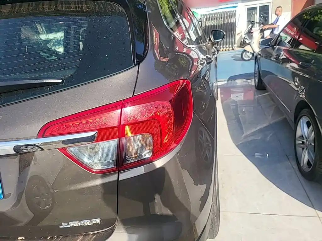 Buick Envision Plus — миниатюра 8