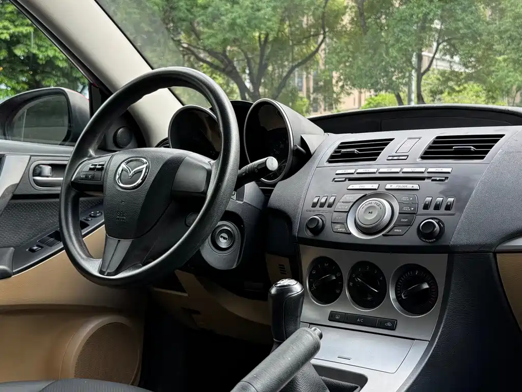 Mazda 3 (Import) — миниатюра 4