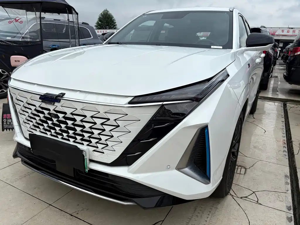 2023 Changan Z6 - zdjęcie 1 z 17