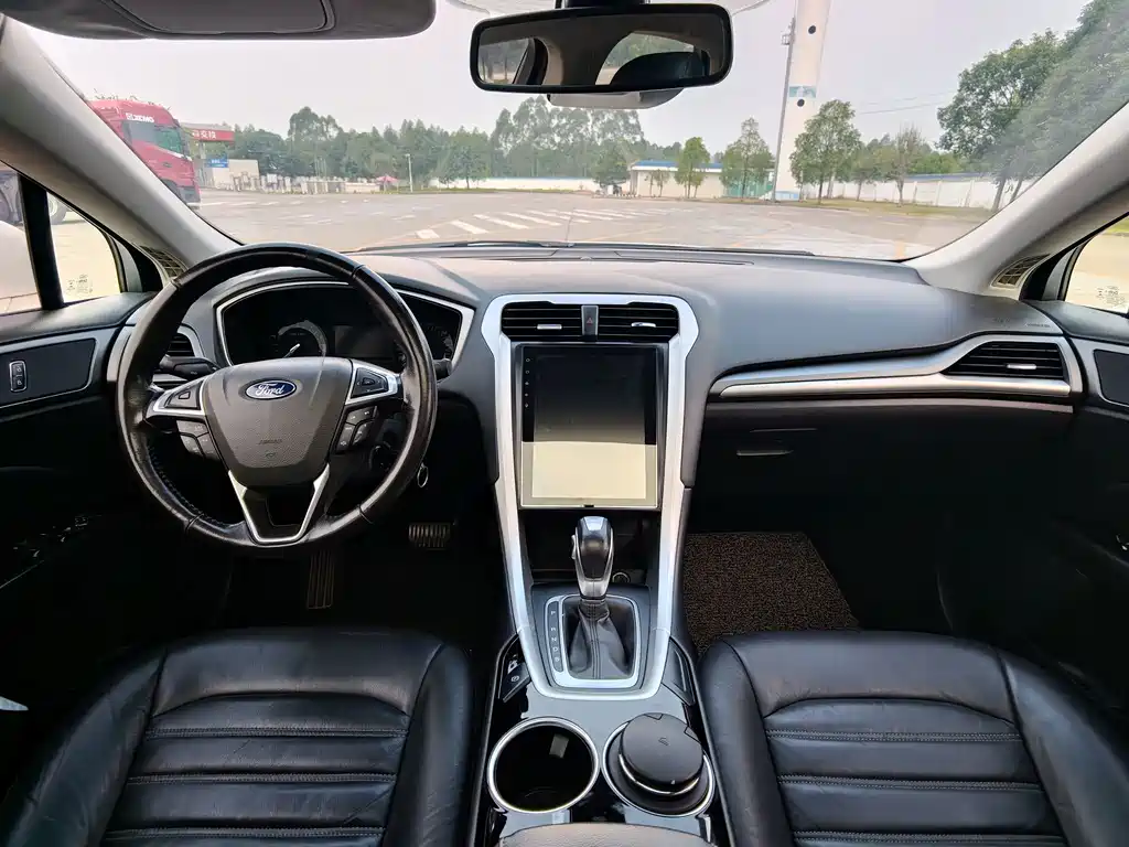 Ford Mondeo — миниатюра 9