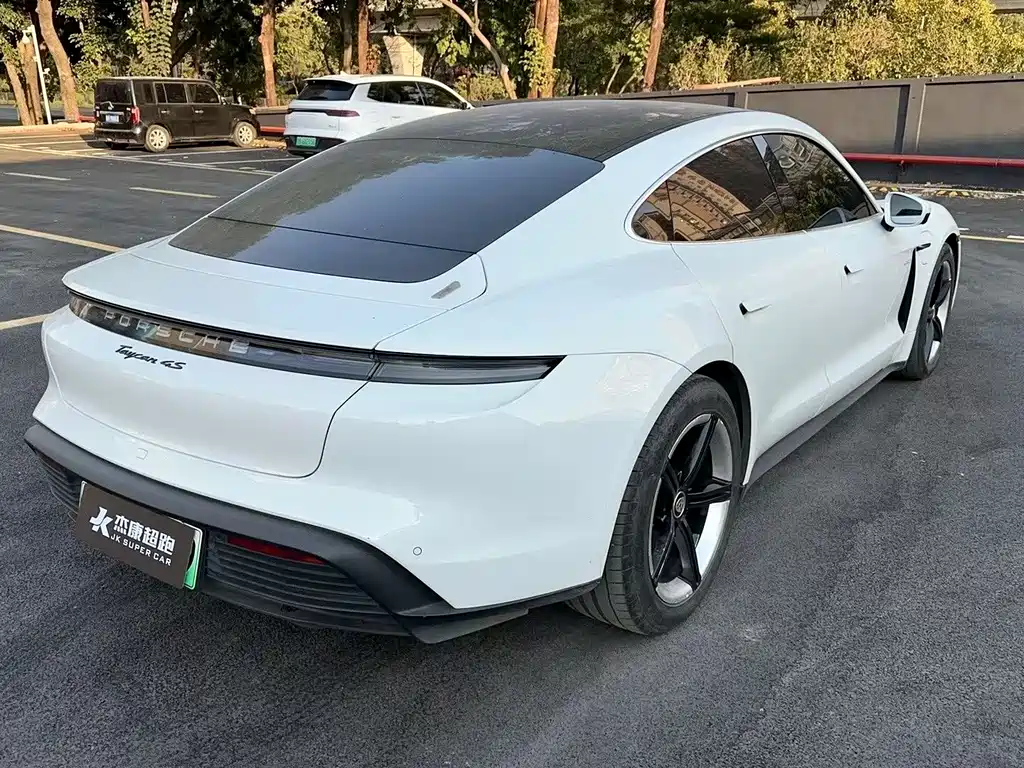 Porsche Taycan 2022 Taycan