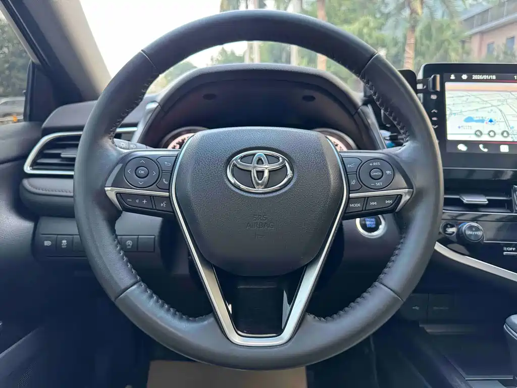 TOYOTA CAMRY