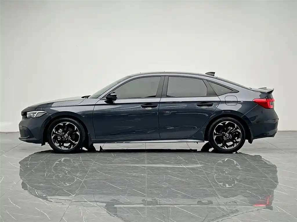 Honda Civic 2022 240TURBO CVT