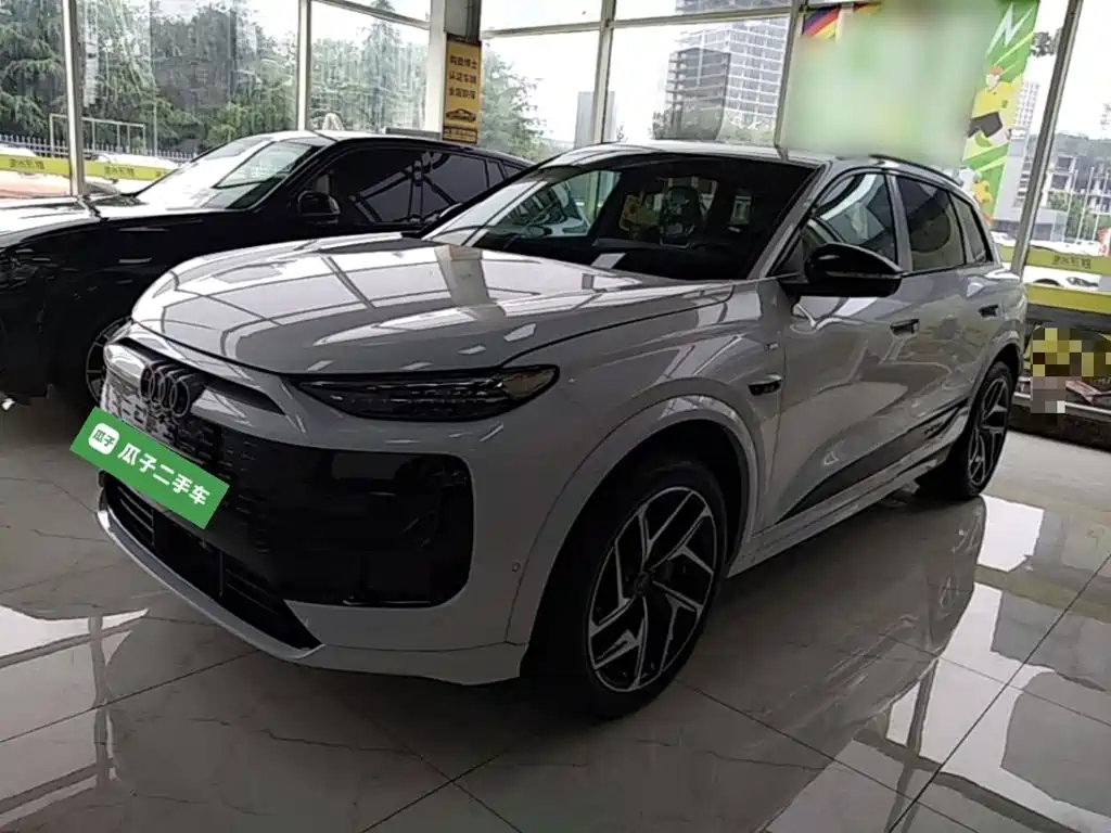 Audi Q6L e-tron