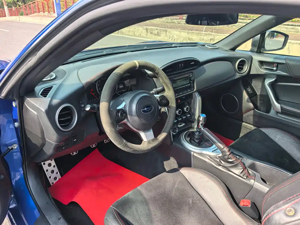SUBARU BRZ