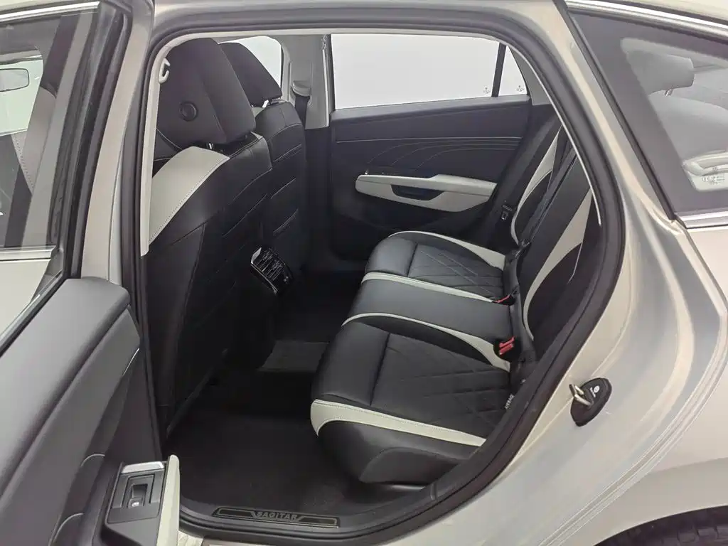 Volkswagen Sagitar id 4653770 из Китая 21