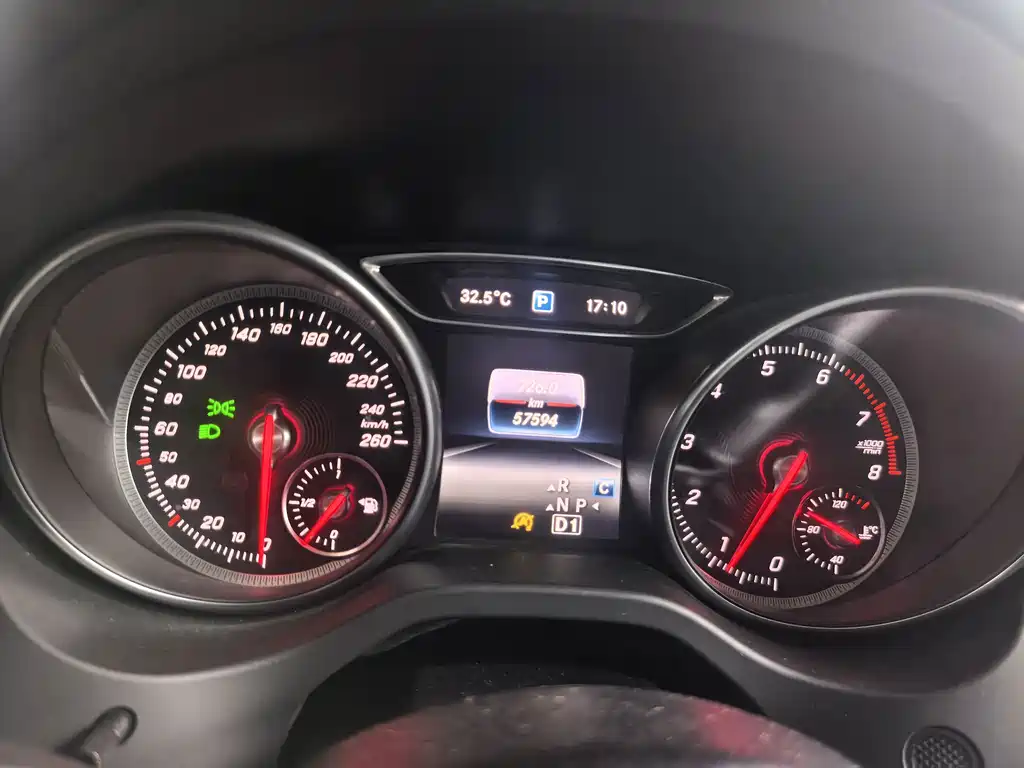 Mercedes-Benz GLA — миниатюра 21