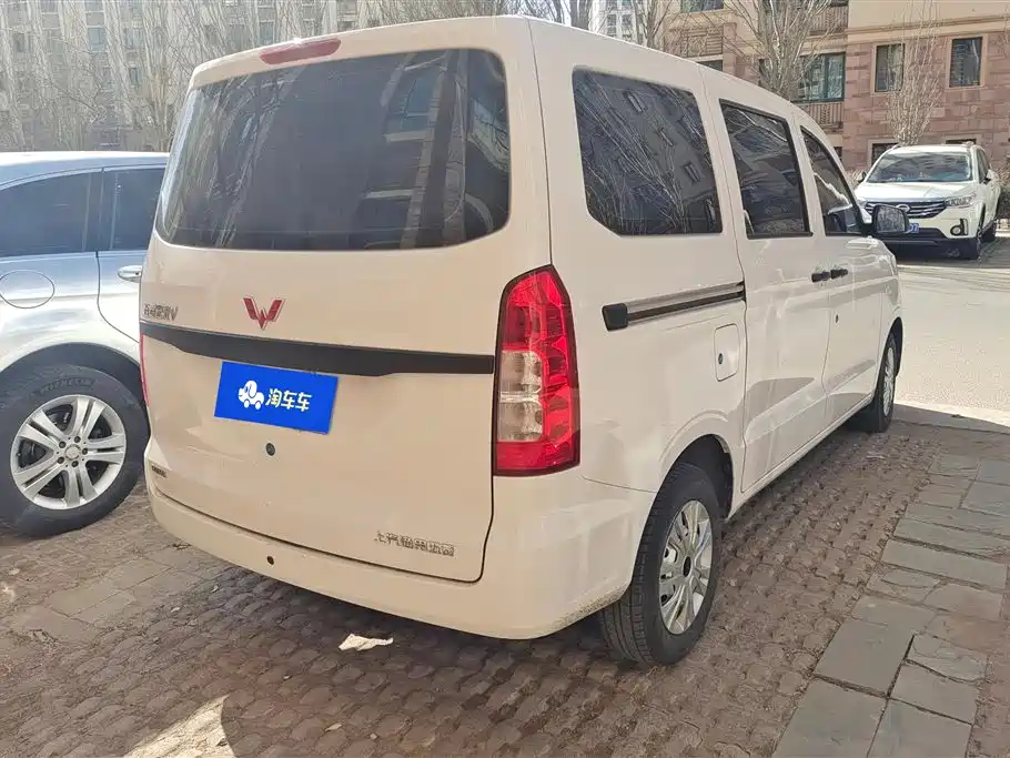 WULING WULING HONGGUANG V