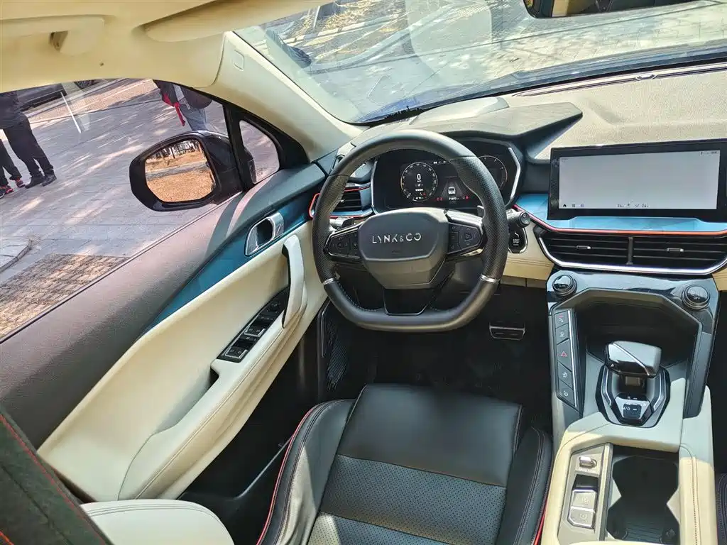 LYNK 06